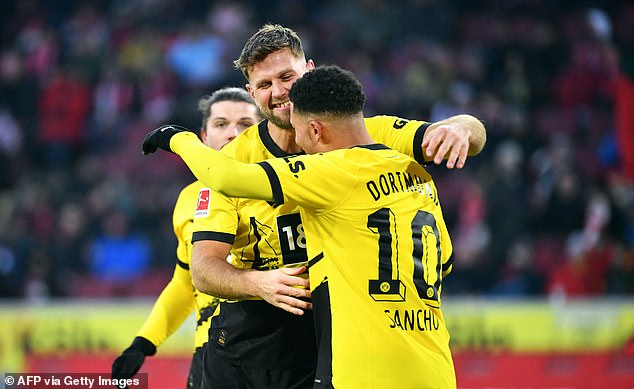 Sancho and Fullkrug put their disagreement behind them by celebrating the goal together