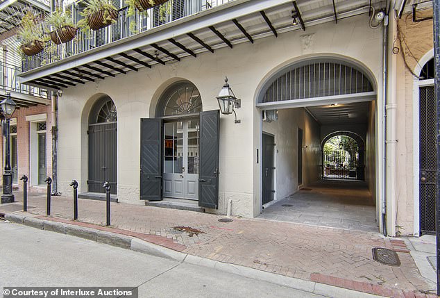 The site in the French Quarter district covers more than 10 meters of front space, in an area where famous actor John Goodman also frequents the streets