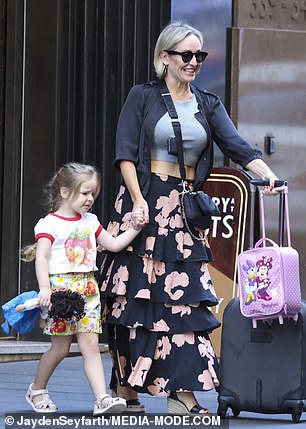 In the photo: Fifi Box and her daughter Daisy