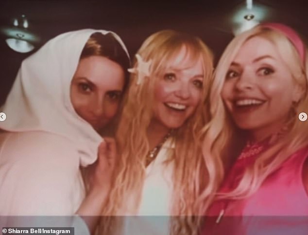 1705845955 694 Emma Bunton turns 48 Victoria Beckham and Holly Willoughby share sweet