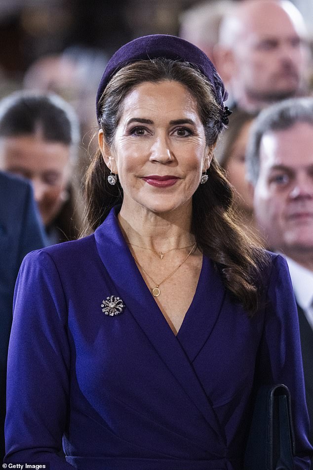 The mother of four introduced a touch of sparkle with diamond earrings from Bruun Rasmussen, a 2022 auction acquisition that she has worn several times