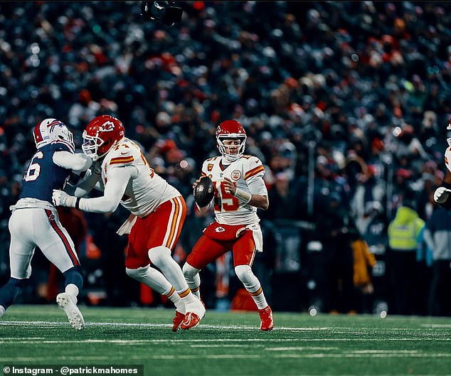 Mahomes completed 17 of 23 passes for 215 yards and two touchdowns in a narrow 27-24 victory