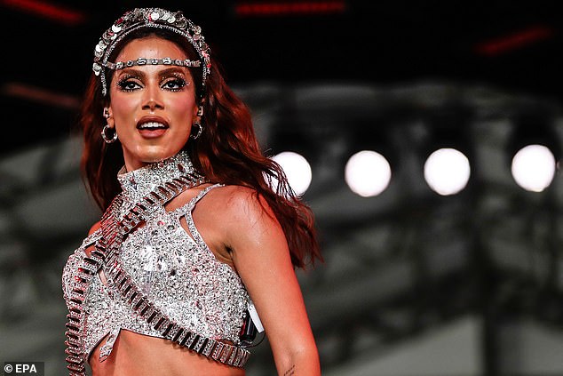 Anitta performed in several Brazilian cities during her pre-Carnival tour, paying tribute to a samba school during each show.