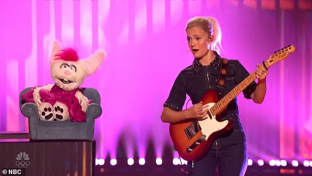 Singing ventriloquist Darci Lynne, 19, a former AGT winner, returned to Heidi's fantasy team