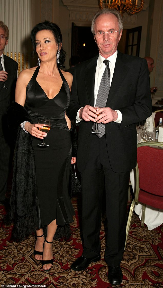 Sven with his former partner Nancy Dell'olio, pictured together at a gala event in 2006