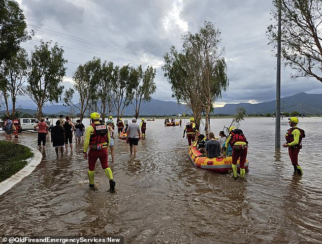 Emergency services warned Queenslanders to prepare now as it could take up to 72 hours for rescuers to reach flood victims