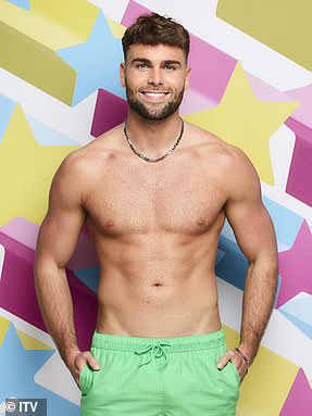 1706132315 943 Love Islands Tom Clare and Samie Elishis VERY short lived romance