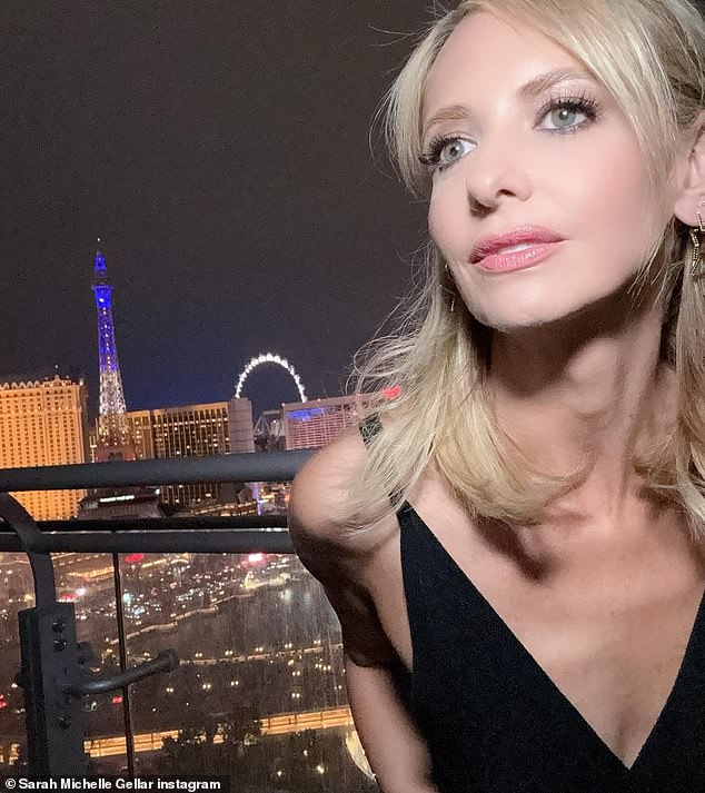 The former Buffy The CVampire Slayer star got up close in another image, which shows The Paris in the background of her balcony at The Venetian