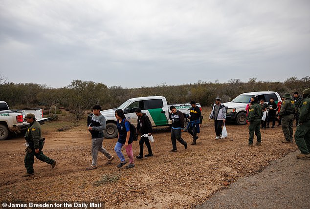 Federal Border Patrol agents are in a standoff with Texas state troopers at Shelby Park in Eagle Pass