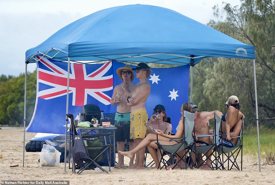 The brutal sun forced some to take shelter under tents as the day was in full swing