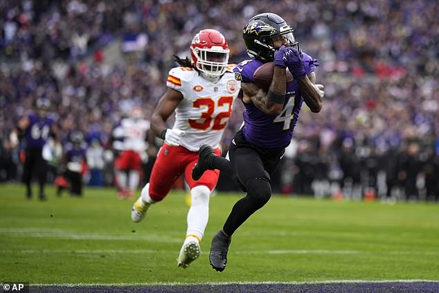 Flower caught the Ravens' only touchdown pass of the first quarter