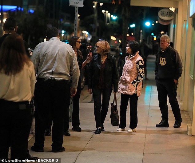 Mavis chatted with several friends on Sunday evening