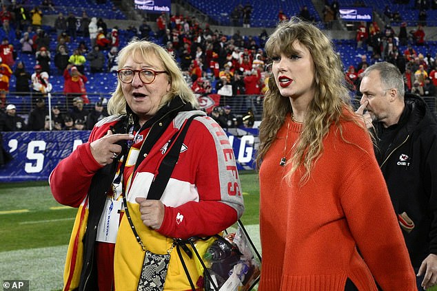 Donna and Taylor also spent time together during the games