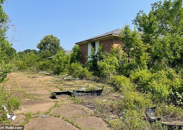 The homeless village would be built on an abandoned 18-hectare site not far from the center