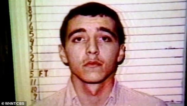 Smith was 22 years old (seen in his original 1989 mugshot) when he was first arrested for the 1988 murder of Elizabeth Sennett. His conviction was overturned before he was sentenced to death for the same murder at a separate trial in 1996