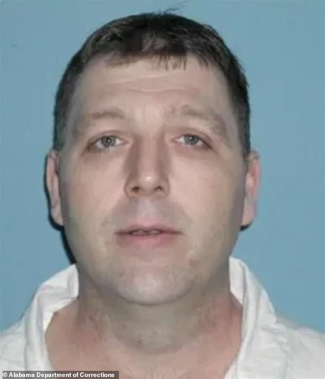 Alabama prosecutors want an execution date for death row inmate Jamie Mills, who will receive a lethal injection, according to a motion filed with the state Supreme Court