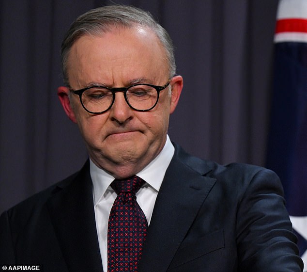 The rumors of trouble between Anthony Albanese (pictured) and Natalie Barr are fueled by headlines such as 'Anthony Albanese is forced to clear the air with Nat Barr' and 'Natalie Barr has criticized the Albanian government'.