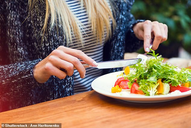 As nutritionists warn Americans about shocking sugar levels in SALAD