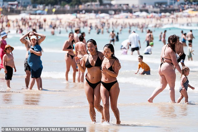 Despite cloudy skies in Sydney, temperatures are expected to rise to 35 degrees Celsius on Friday