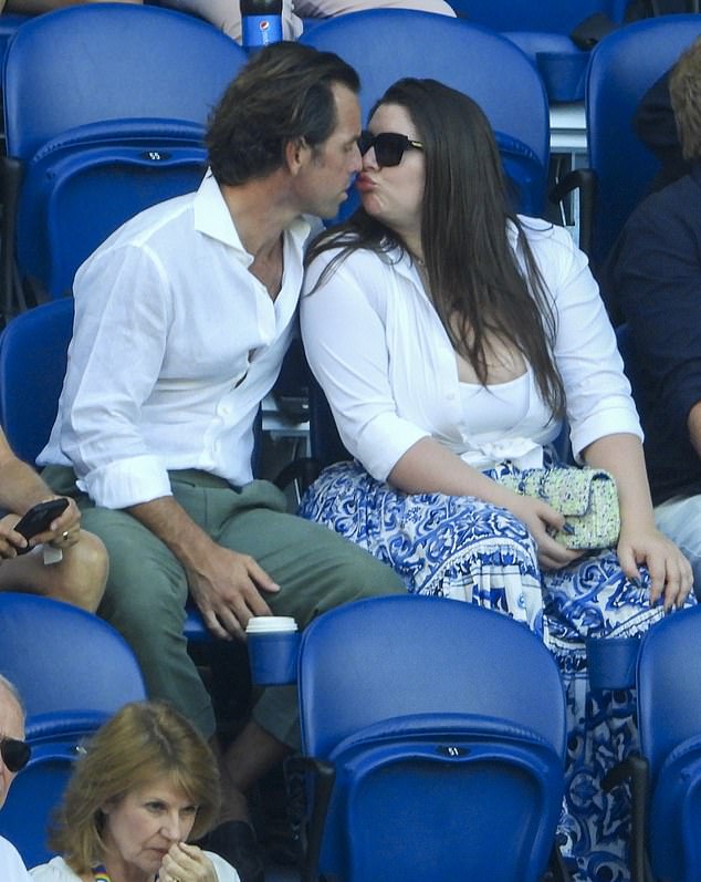 Francesca Packer and her boyfriend Robert Bates were spotted packing on the PDA at the Australian Open Men's Finals in Melbourne on Sunday