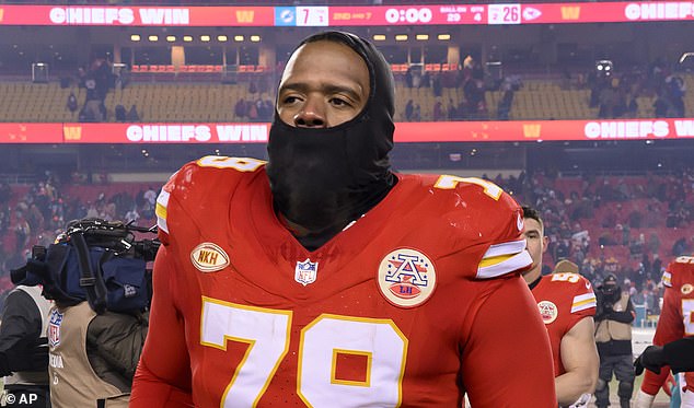 Chiefs OL Donovan Smith claimed the hot water in their locker room was turned off