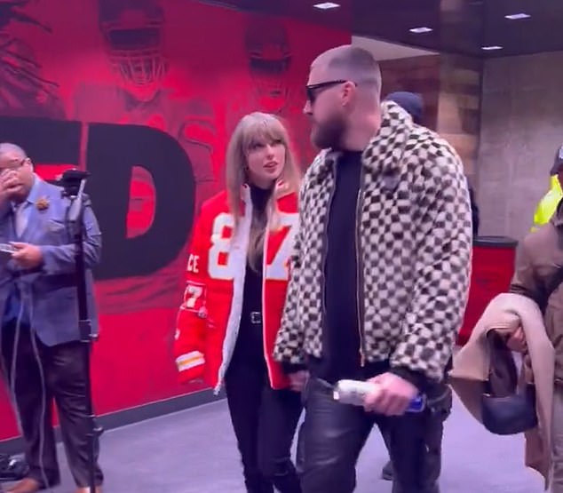 Swift and Kelce were seen holding hands as they left the stadium with friends afterward