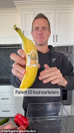 Levi Jensen, a certified nutritionist from Utah, is being showered with praise after sharing a very useful hack to get toddlers to eat their fruits and vegetables