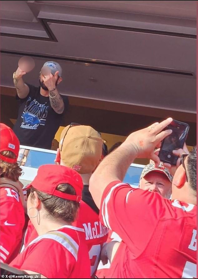 Eminem gave 49ers fans the double bird when the Lions played in the NFC Championship