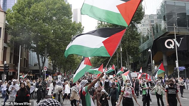 Hundreds of people flooded the Melbourne State Library courtyard as another week of pro-Palestinian protests