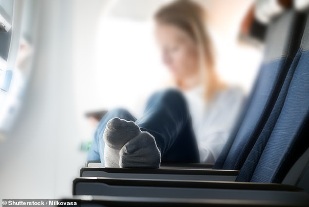A pilot advised those who like to sit back and take off their shoes during a flight to never go to the airplane toilets barefoot or without shoes