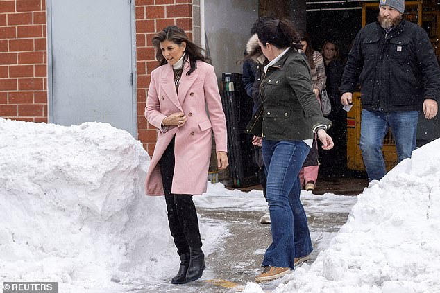 The frigid weather in Iowa forced another last-minute change to Nikki Haley's campaign schedule on Saturday, when the congresswoman scheduled to introduce her sat behind as she drove to the event.