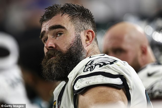 Jason Kelce reportedly told his Philadelphia Eagles teammates that he is retiring from football