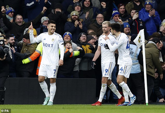 As a result, Leeds United won the championship game 2-1 on Sunday