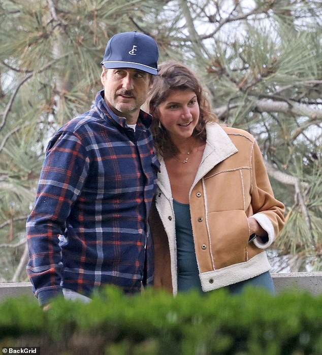 Luke Wilson was spotted on Sunday on a romantic getaway with his rumored girlfriend, Kendall Yates