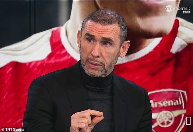 Martin Keown says Arsenal are in desperate need of a striker in the January window