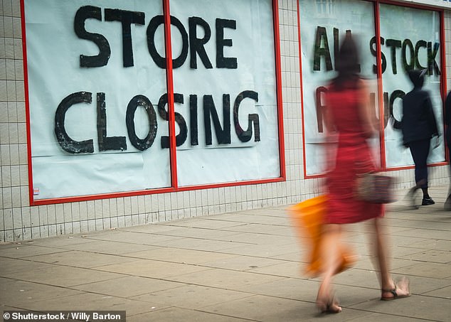 Collapse: The Center for Retail Research revealed that the sector would lose a total of 119,405 jobs by 2023