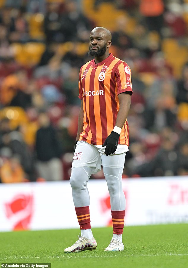 Images have emerged of an out-of-form Tanguy Ndombele struggling to play for Galatasaray