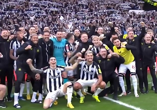 Newcastle celebrated their 3-0 win over Sunderland with a team photo after the match