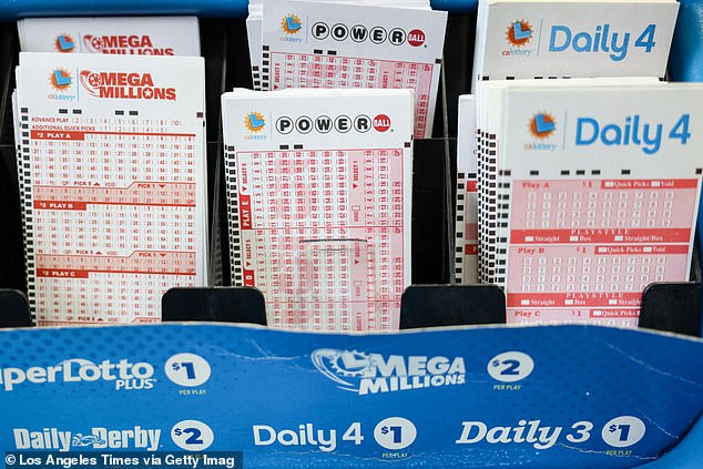 Entering the new year, the Powerball jackpot has risen to an estimated $810 million