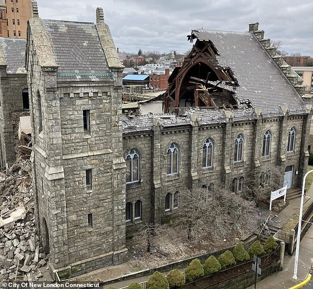 The roof of Engaging Heaven Church in New London completely collapsed today at 1:30 p.m., destroying the building