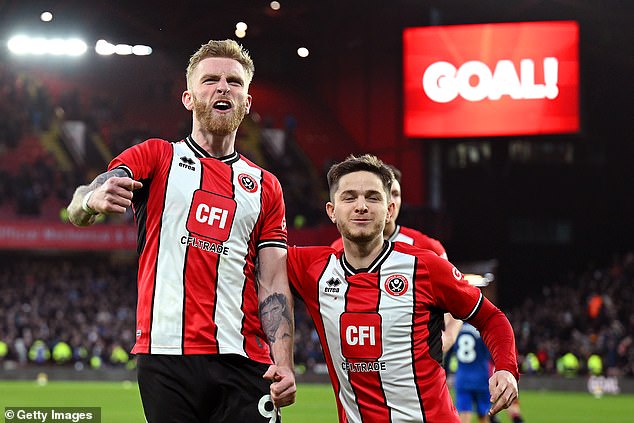 Oli McBurnie scored a late equalizer with a penalty as Sheffield United drew against West Ham