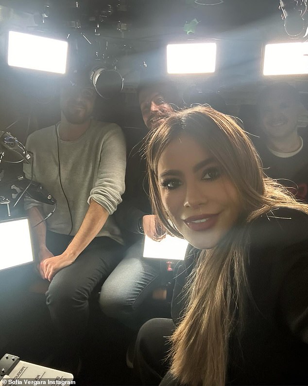 Vergara, who was promoting her new Netflix miniseries Griselda, posed with three men she worked with in London