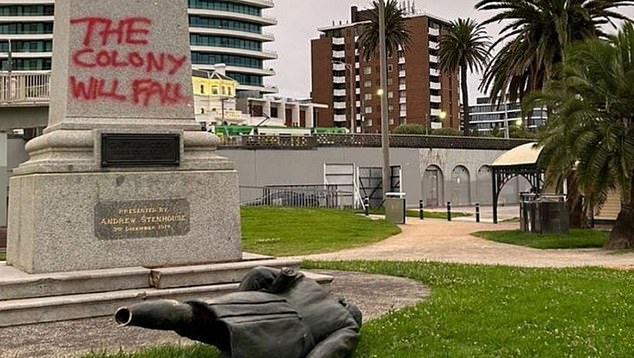 A statue of Captain Cook has been defaced