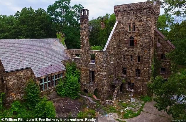 According to Sotheby's International Realty, the Scottish-style castle is located in Ossining, New York.  However, other sources have indicated that the house is actually located in New Castle.  It sits on 49.6 hectares of land and has a barn on site