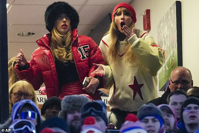 Taylor Swift (right) and Brittany Mahomes react during the third quarter of Sunday's game