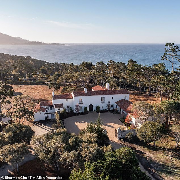 Situated on an exclusive 2.5-hectare plot of land with breathtaking views of the Pacific Ocean, the century-old estate has been recently renovated