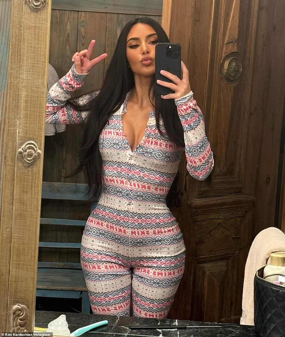 Kardashian looked spectacular in her latest selfie during the winter SKIMS