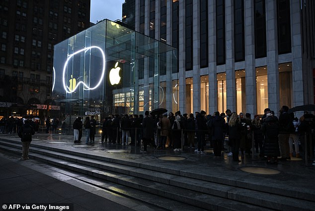 Apple stores in the US are seeing lines forming around the building by people about to buy the new $3,499 Vision Pro, which went on sale Friday at 8 a.m. ET