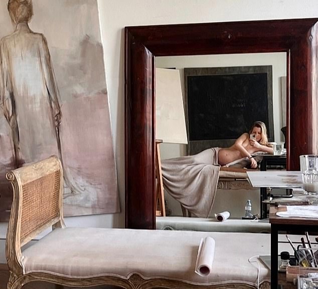 Just three months after announcing Eliza Newport's pregnancy, the couple has announced that she will have her portrait painted by Clementine Teniqua Crawford.