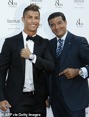 He was first seen wearing the five-time zone watch at an event in 2013